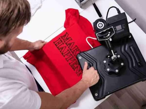 promocijski tekstil s tiskom ali vezenjem