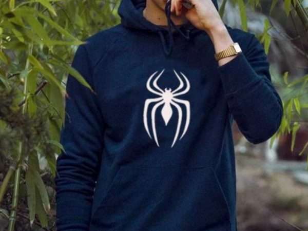 puloverji s kapuco so zaželena izbira.