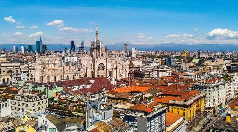 Milano ponoči (Italija)