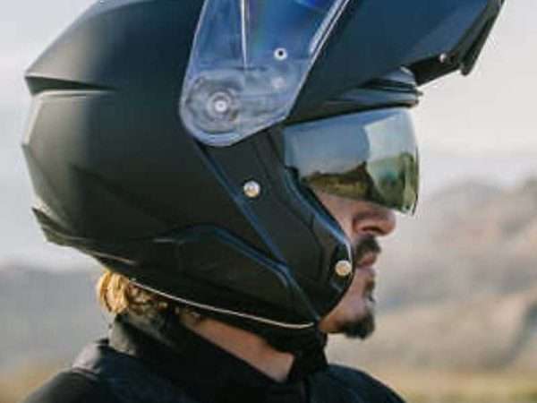 preklopne čelade za varnost z dvojno funkcijo